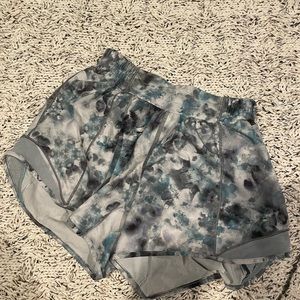 lululemon shorts size 2
